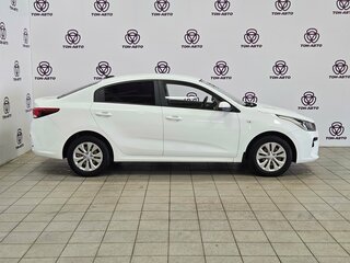 2020 Kia Rio IV, белый, 1198000 рублей, вид 4