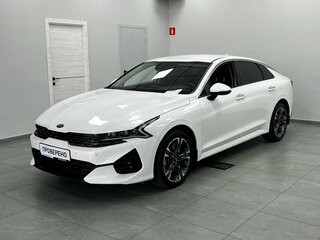 2020 Kia K5 III, белый, 2500000 рублей, вид 1