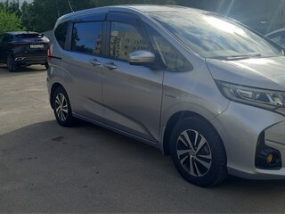 2017 Honda Freed II, серый, 1120000 рублей, вид 5