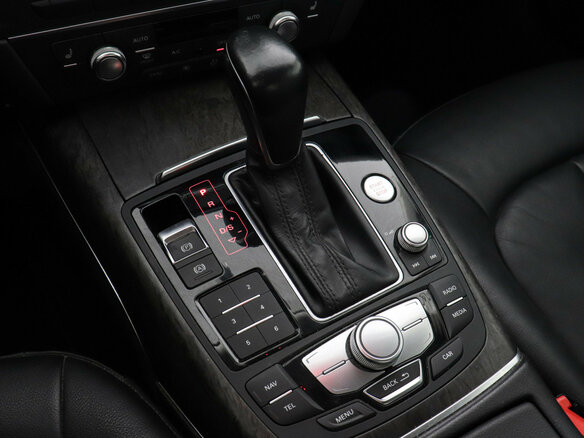 2017 Audi A6 IV (C7) Рестайлинг, чёрный - вид 13
