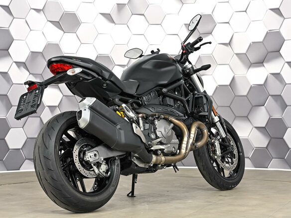 2019 Ducati Monster 821, чёрный, 769000 рублей - вид 6