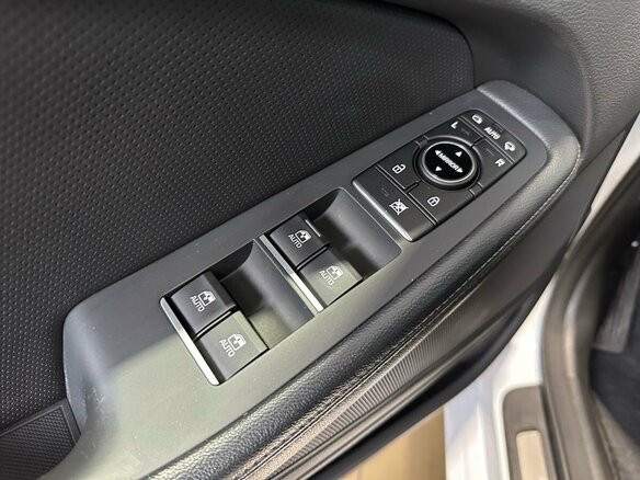 2015 Hyundai Genesis II, белый - вид 21