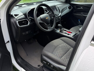 2020 Chevrolet Equinox III, белый, 1900000 рублей, вид 4