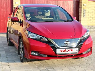 2020 Nissan Leaf II (ZE1), пурпурный, 2050000 рублей, вид 3