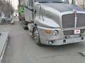 2002 Kenworth T2000, серый, 2300000 рублей - вид 3