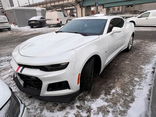 2019 Chevrolet Camaro VI Рестайлинг, белый, 2750000 рублей, вид 2