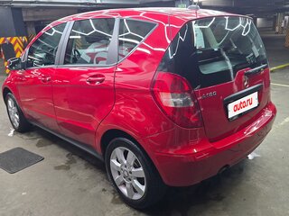 2011 Mercedes-Benz A-Класс 180 II (W169) Рестайлинг, красный, 700000 рублей, вид 4