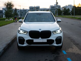 2020 BMW X5 40i IV (G05/G18), белый, 6600000 рублей, вид 1