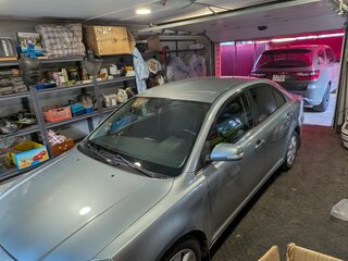 2008 Toyota Avensis II Рестайлинг, серебристый, 900000 рублей, вид 1