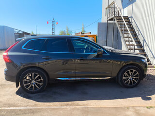 2020 Volvo XC60 II, серый, 3900000 рублей, вид 4