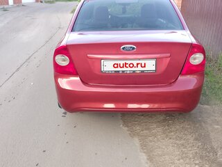 2010 Ford Focus II Рестайлинг, красный, 550000 рублей, вид 5