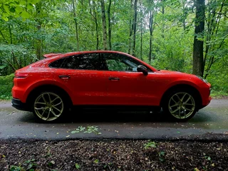 2019 Porsche Cayenne Coupé III, оранжевый, 7290000 рублей, вид 3