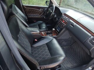 2000 Mercedes-Benz E-Класс 200 II (W210, S210) Рестайлинг, чёрный, 800000 рублей, вид 5