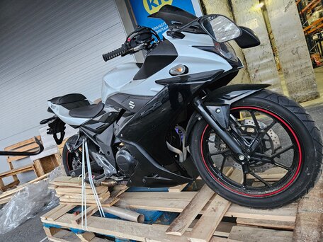 2017 Suzuki GSX-R 250, белый, 370000 рублей, вид 4