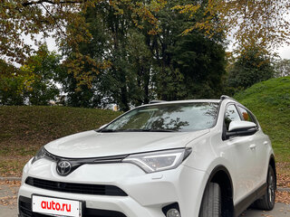 2018 Toyota RAV4 IV (XA40) Рестайлинг, белый, 3200000 рублей, вид 1