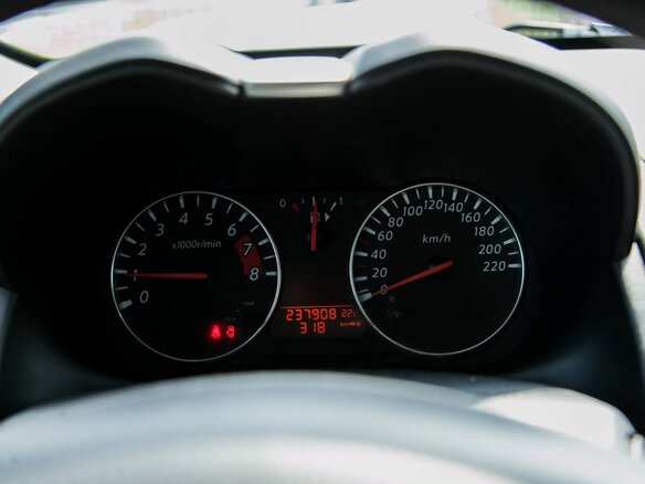 2010 Nissan Note I Рестайлинг, коричневый - вид 19
