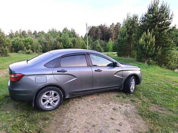 2020 Lada (ВАЗ) Vesta I, серый - вид 2
