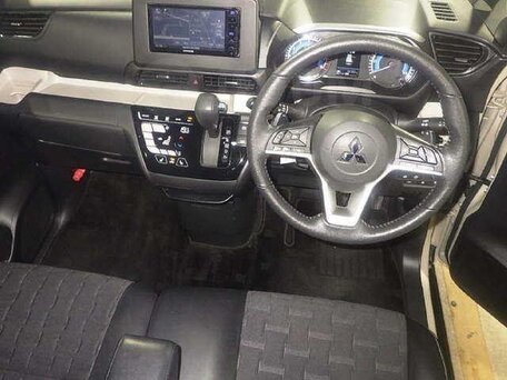 2023 Mitsubishi Delica Mini I, бежевый, 1050000 рублей, вид 5