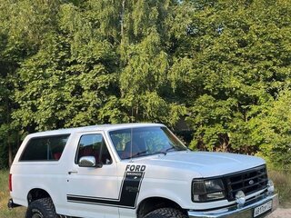 1995 Ford Bronco V, белый, 2800000 рублей, вид 2