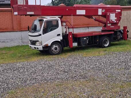 2010 Hino Series 300, белый, 5500000 рублей, вид 2