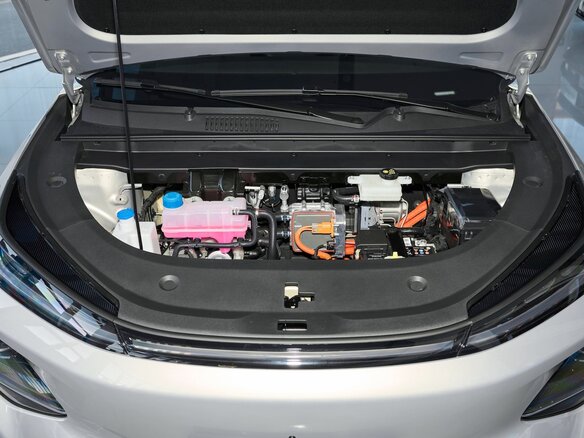 2026 Changan Qiyuan Q05 51.9 kWh II, серебристый, 2328000 рублей - вид 17