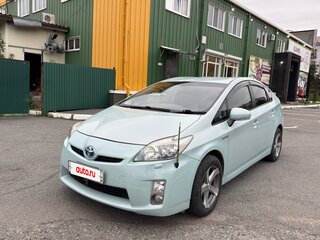 2010 Toyota Prius III (XW30), зелёный, 880000 рублей, вид 1