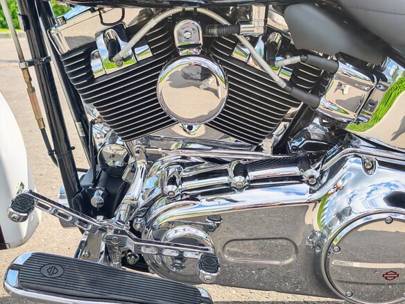 2006 Harley-Davidson Softail Deluxe, белый, 2100000 рублей - вид 23
