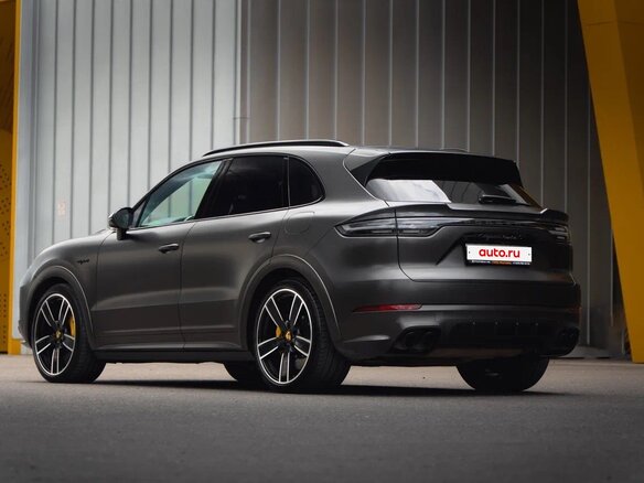 2020 Porsche Cayenne Turbo S E-Hybrid III, чёрный, 13000000 рублей - вид 6