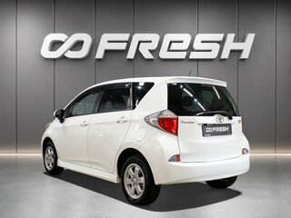 2011 Toyota Ractis II, белый, 960000 рублей, вид 2