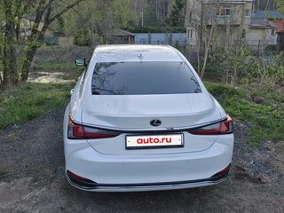 2019 Lexus ES 250 VII, белый, 3400000 рублей, вид 2