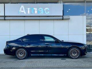 2026 BMW 7 серии 740d xDrive VII (G70), чёрный, 17490000 рублей, вид 3