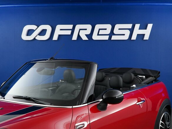 2019 Mini Cabrio JCW John Cooper Works III Рестайлинг, красный, 3149077 рублей - вид 5