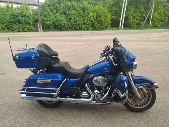 2010 Harley-Davidson Electra Glide, синий, 850000 рублей - вид 6