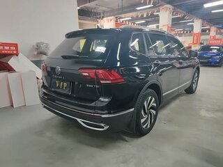 2023 Volkswagen Tiguan II Рестайлинг, чёрный, 2310000 рублей, вид 5