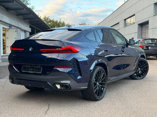 2026 BMW X6 40d III (G06) Рестайлинг, синий, 17990000 рублей, вид 2