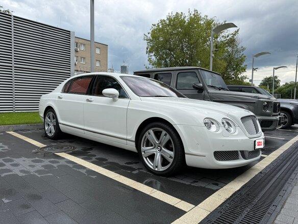 2006 Bentley Continental Flying Spur, белый, 2800000 рублей - вид 1