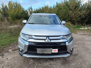 2017 Mitsubishi Outlander III Рестайлинг 2, серебристый, 2350000 рублей, вид 1