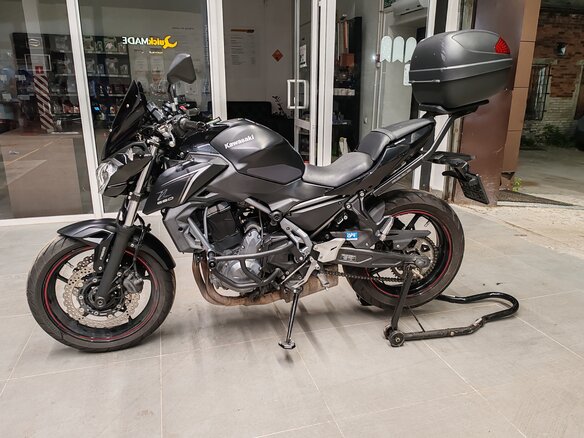 2017 Kawasaki Z 650, чёрный, 600000 рублей - вид 1