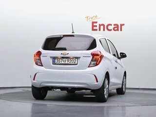 2021 Chevrolet Spark IV Рестайлинг, белый, 1000000 рублей, вид 4