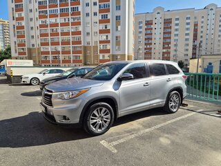 2015 Toyota Highlander III (XU50), серебристый, 2750000 рублей, вид 1