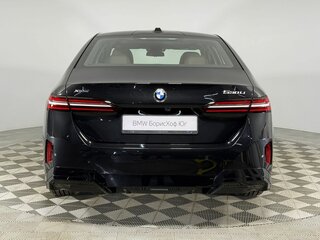 2025 BMW 5 серии Long 530Li xDrive VIII (G60/G61/G68), чёрный, 8400000 рублей, вид 5