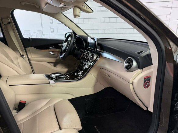 2016 Mercedes-Benz GLC 250 I (X253), коричневый, 3000000 рублей - вид 25