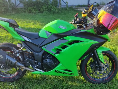 2013 Kawasaki Ninja 300, зелёный, 410000 рублей, вид 1