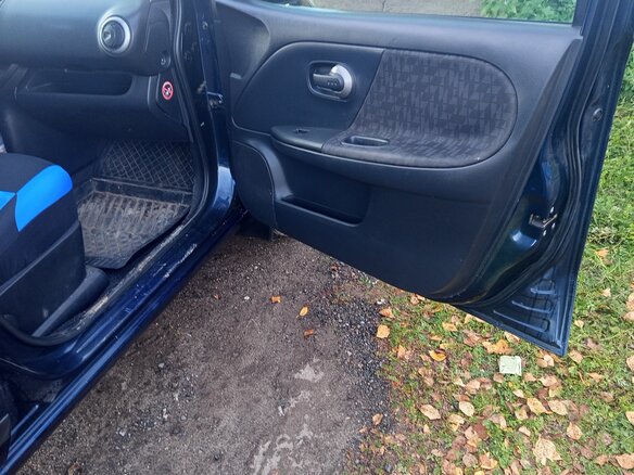 2006 Nissan Note I, синий, 400000 рублей - вид 9