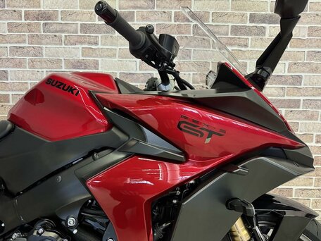 2024 Suzuki GSX-S 1000 GT, красный, 1249000 рублей, вид 4