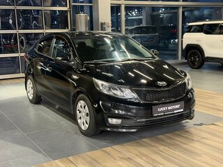 2015 Kia Rio III Рестайлинг, чёрный, 795000 рублей, вид 3