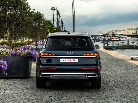 2023 Audi Q7 45 TFSI II (4M) Рестайлинг, синий, 7111111 рублей - вид 9