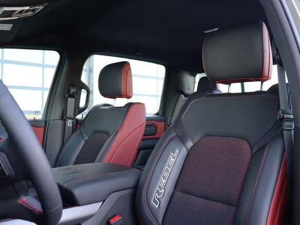 2026 Ram 1500 Crew Cab V Рестайлинг, зелёный - вид 20