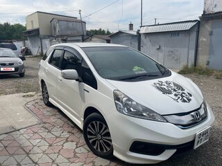 2014 Honda Fit Shuttle I Рестайлинг, белый, 850000 рублей, вид 3