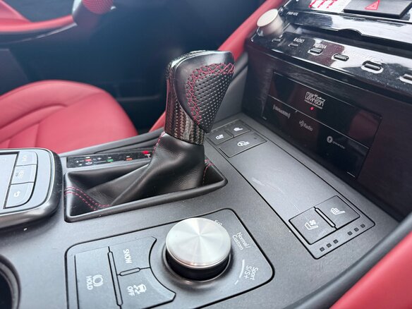 2023 Lexus IS 300 III Рестайлинг 2, серый, 7890000 рублей - вид 26